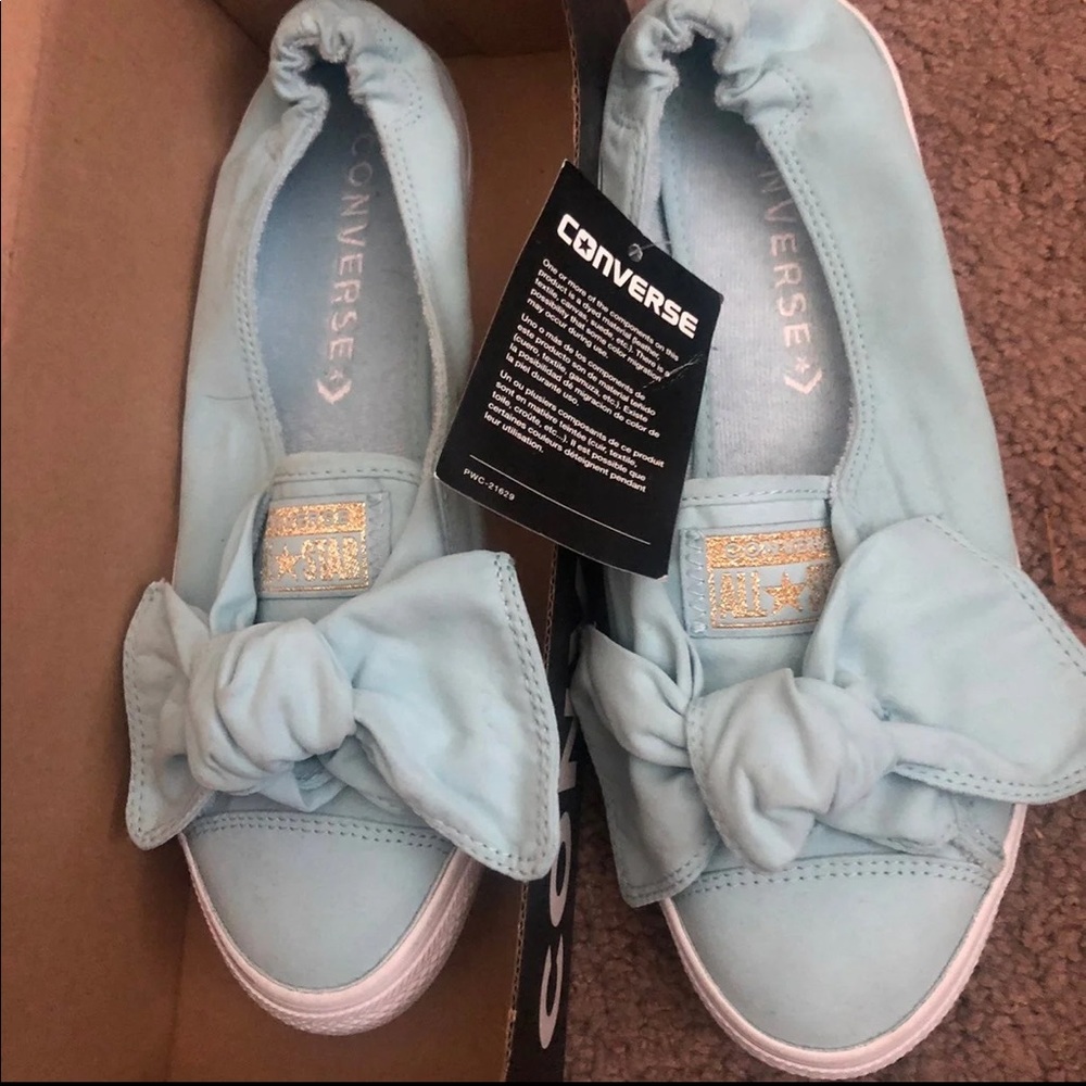 Converse Bow Flats in baby blue